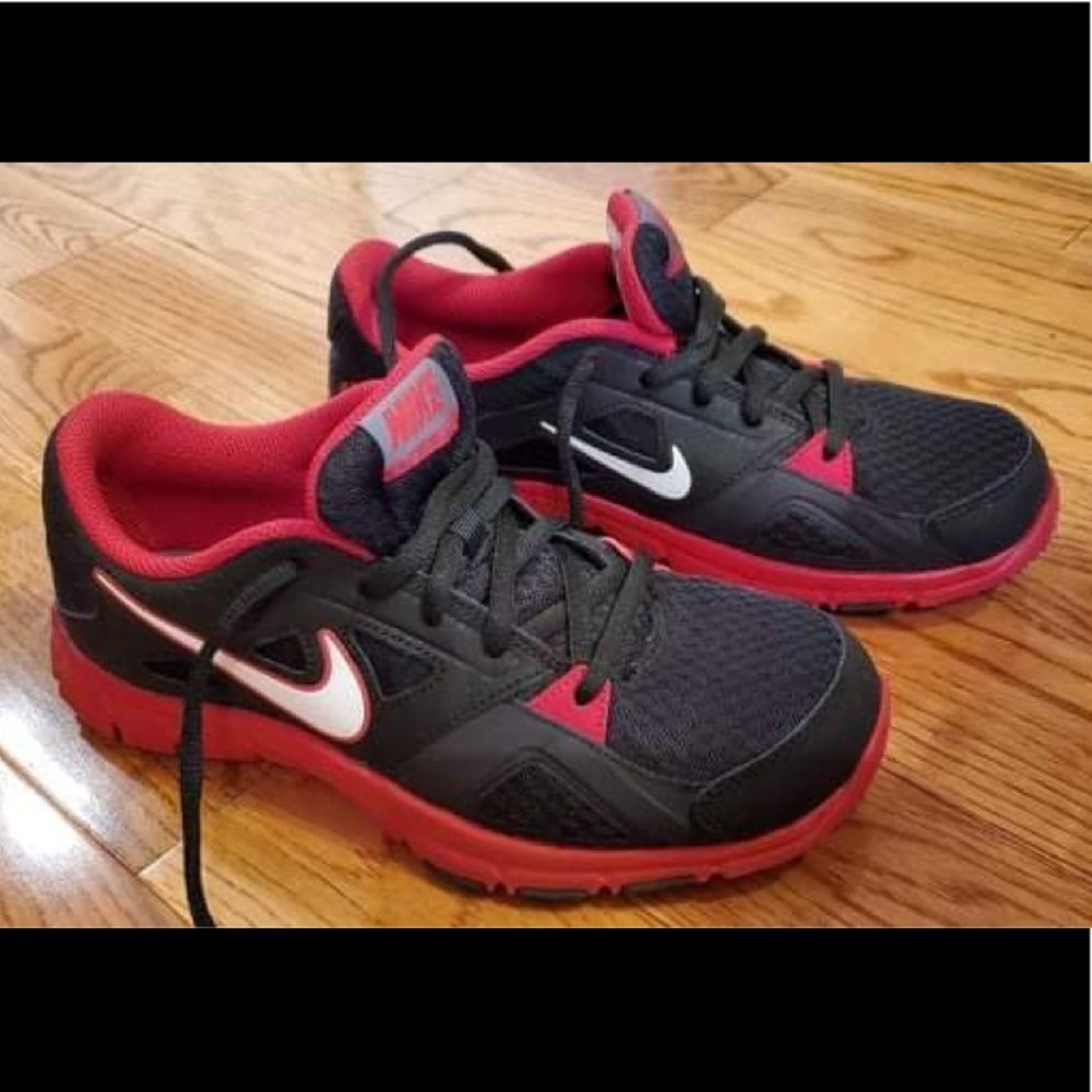 Nike Runners, size 6 boys/women’s 7.5/8, worn once